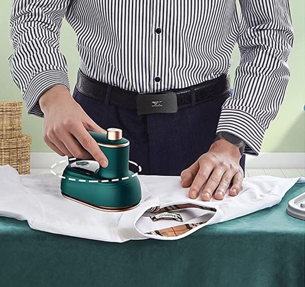 ￼Mini Iron Travel Iron Portable Steam Iron Portable Iron Handheld Steam Iron Mini Steam Iron Seterika Mini Seterika