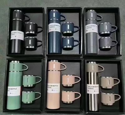 ￼Vacuum Flask Bottle Gift Set 500Ml 304 Stainless Steel Thermal with 3 Cup Set Hadiah Bekas Air