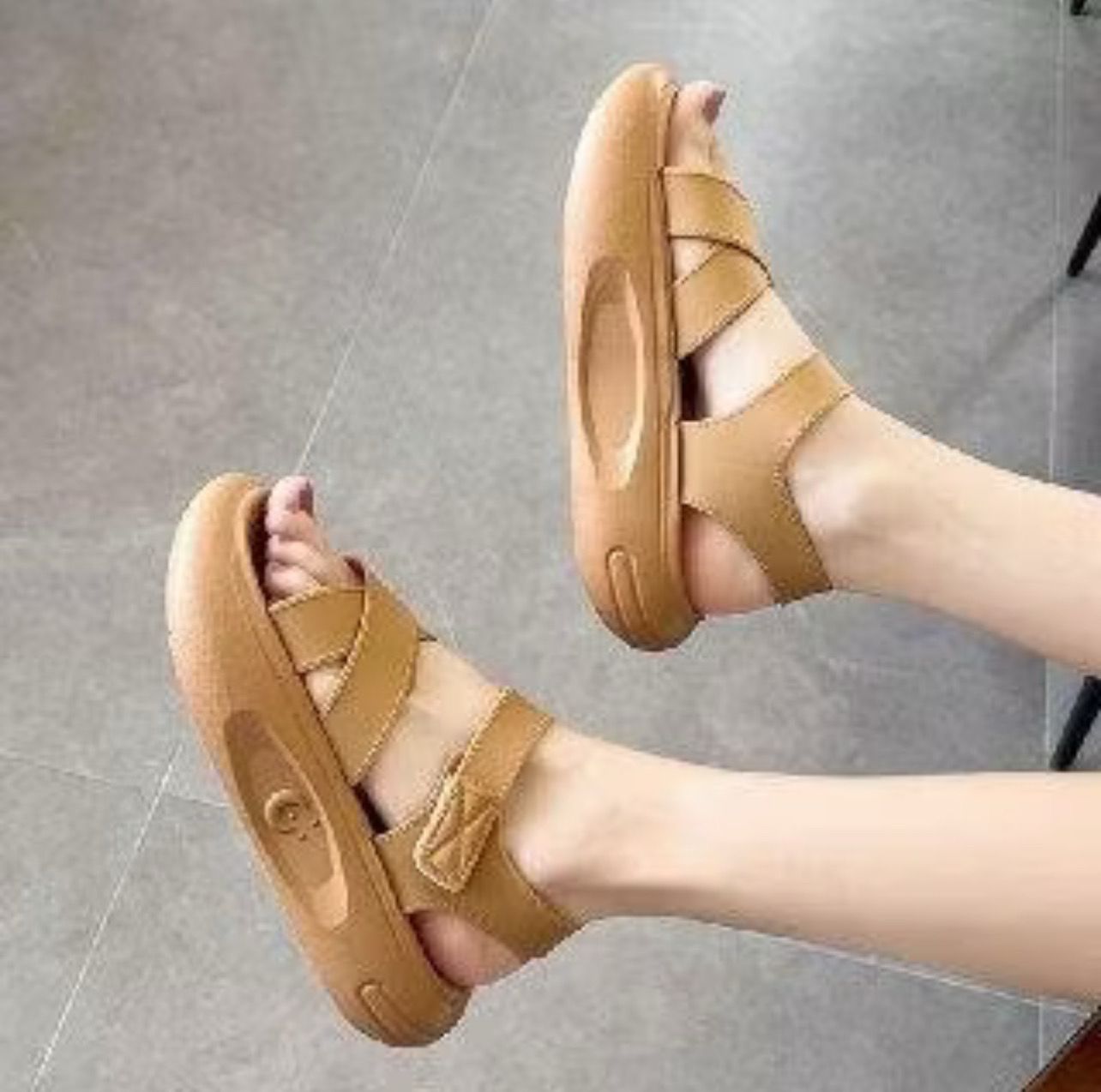 READY STOCK Magni Sandals Girls Thick-Soled Beach Shoes Roman Sports Soft Stepping $10.00