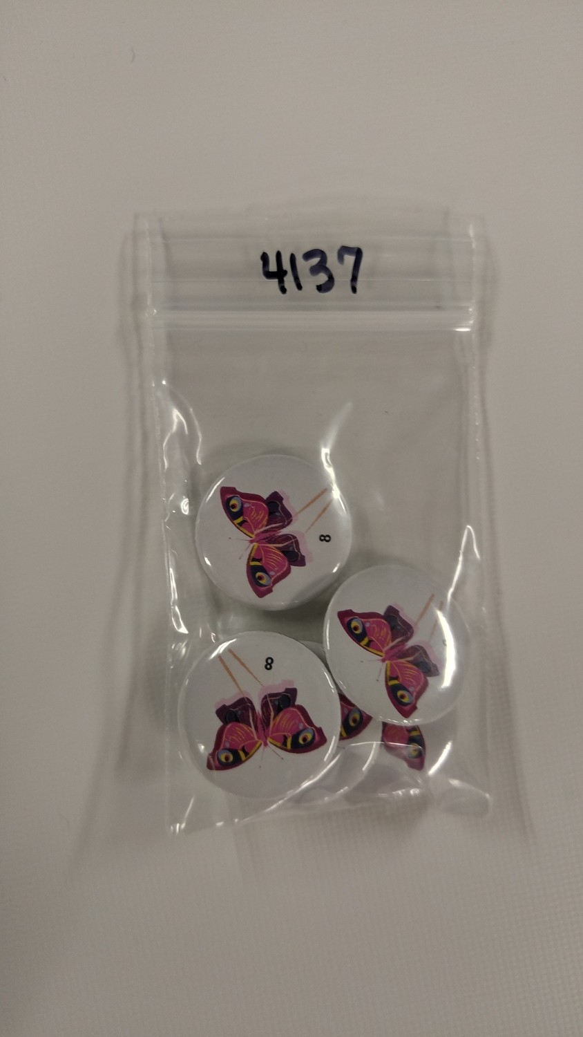 Button - 8 Kite