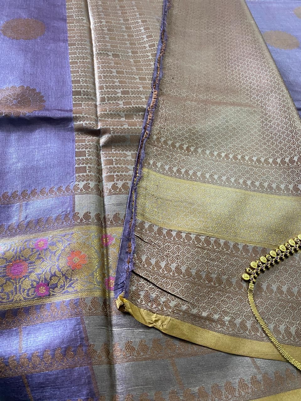 Mauve Kosa silk saree with Resham gold Buta