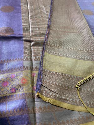 Mauve Kosa silk saree with Resham gold Buta