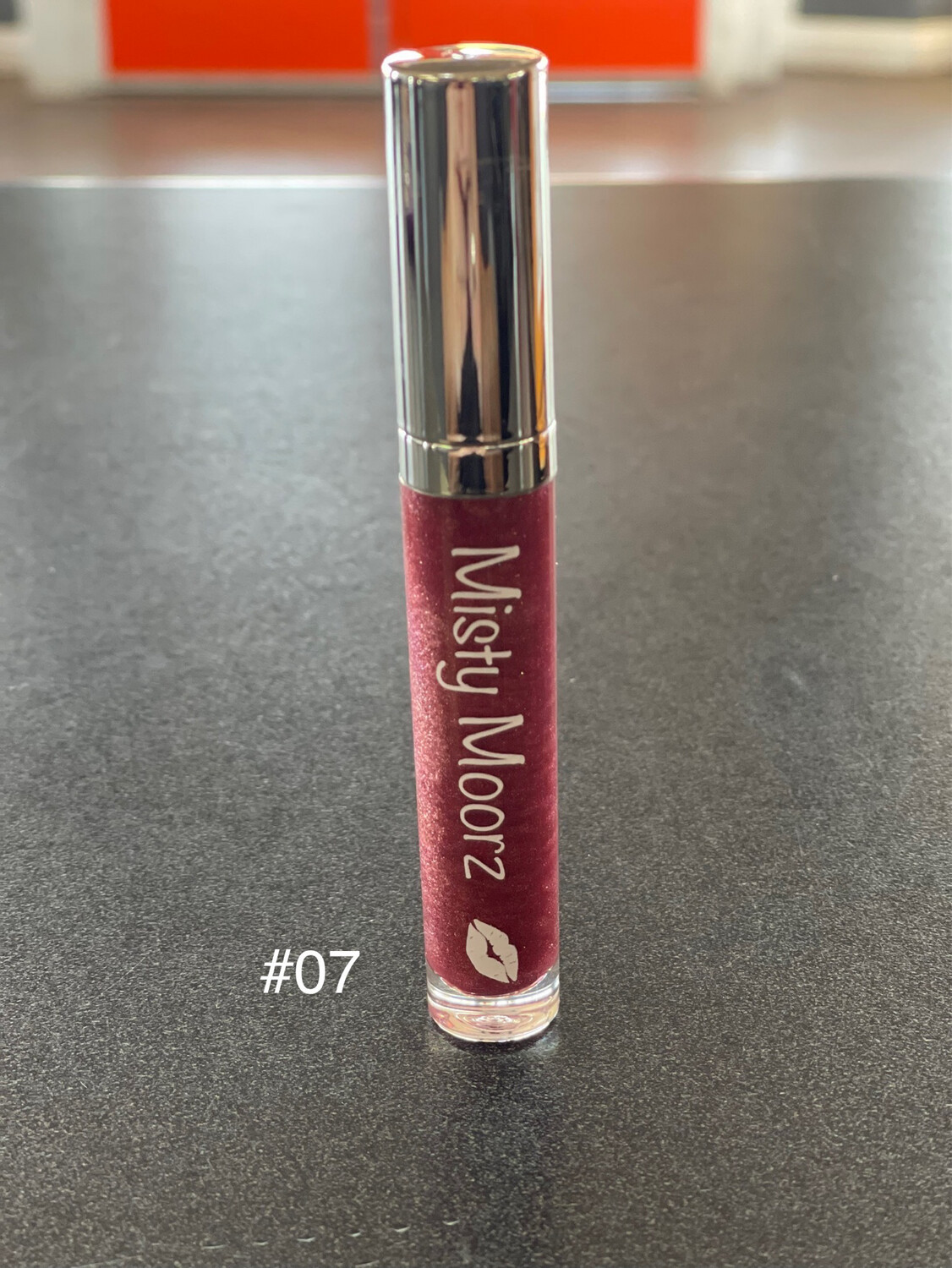 Misty Moorz Lipgloss No.07 Warm Chocolate With Gold Shimmer