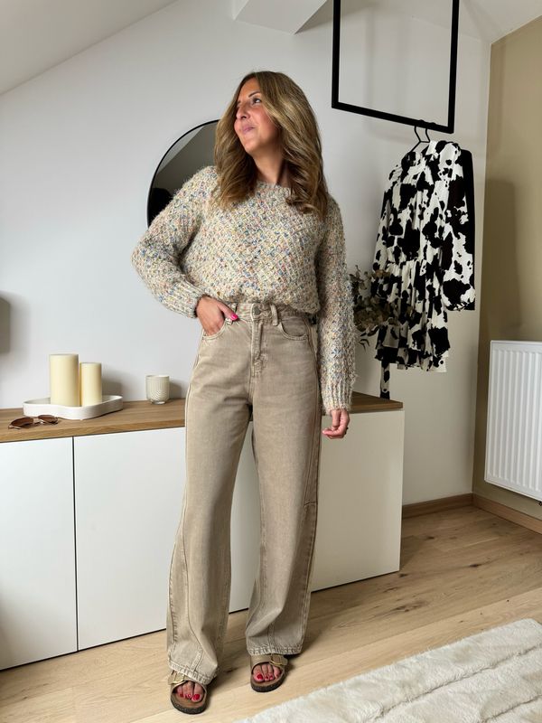 Pull « LARISSA »