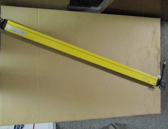 Omron MSF4800S-30-880-X2 LIGHT CURTAIN FLEX TRANSMITTER X2