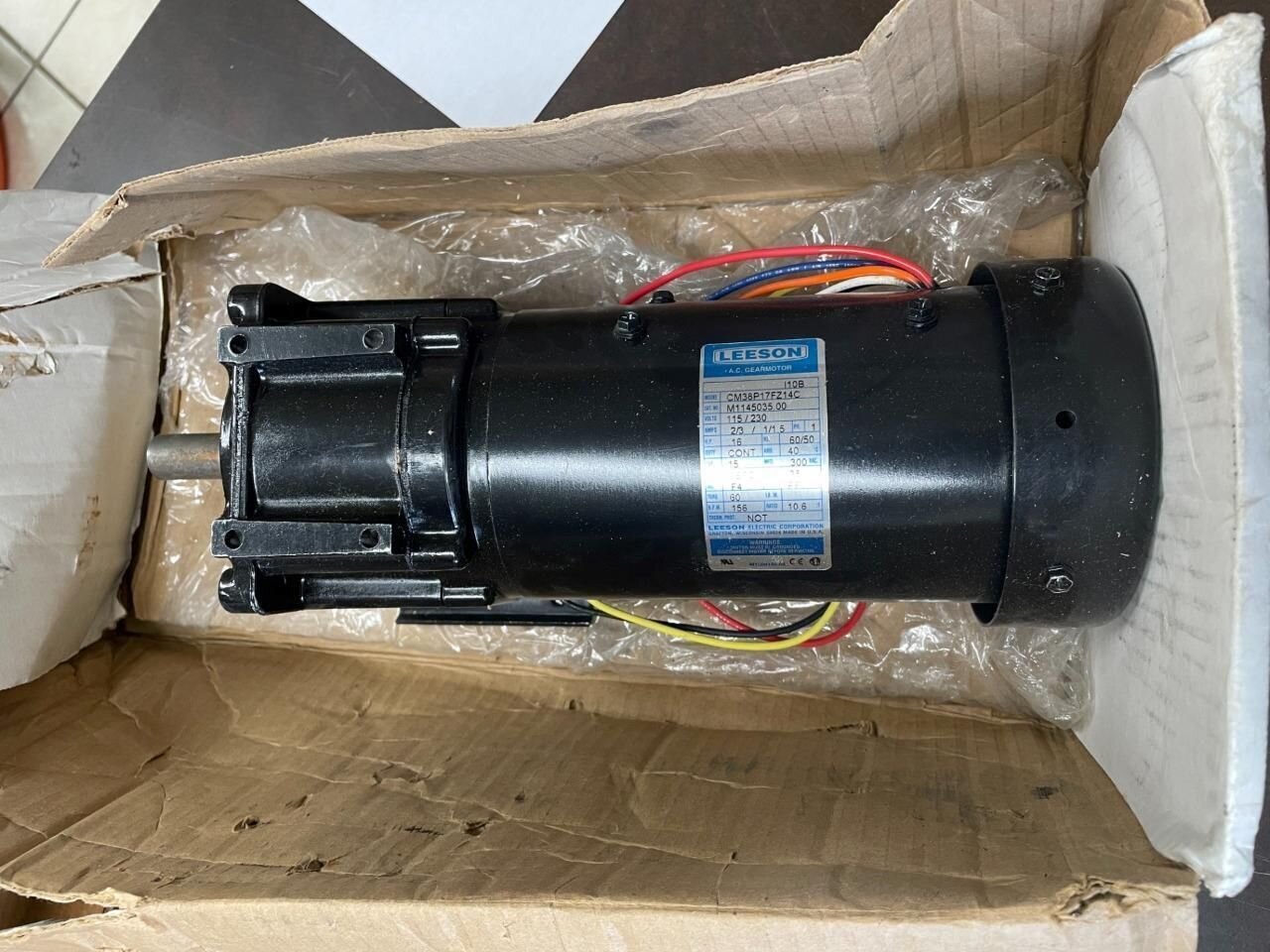 LEESON M1145035.00 PARALLEL SHAFT GEARMOTOR 0.16HP 1PH 156RPM 50/60HZ 115V 230V