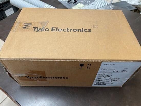 BOX OF 1400 PCS TE CONNECTIVITY 1-84534-6 FPC CONNECTORS