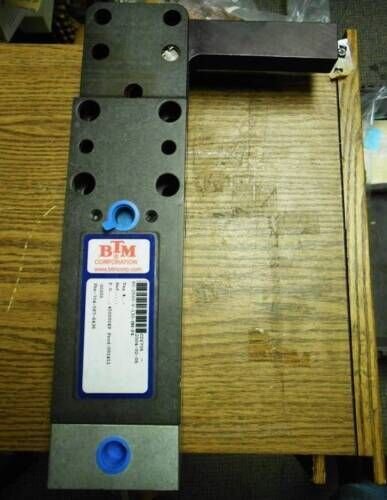 BTM CORP PC-2500-V-130-BM-P4 JOGGLE CLAMP NEW