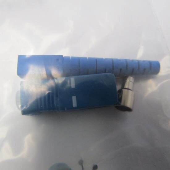 LOT OF 100 AFL CS000311 FIELD TERMINATION FIBER OPTIC CONNECTORS SINGLEMODE BLUE