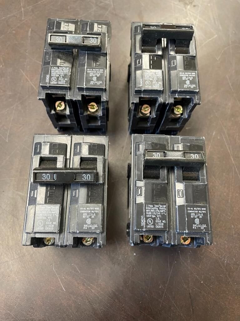 LOT OF 4 SIEMENS L-5538 CIRCUIT BREAKER 2-POLES 120/240V