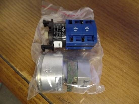 EAO 7040950E28KN MOUNTING FLANGE & KRAUS D809 E20385 ROTARY SWITCH NEW