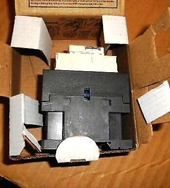 TELEMECANIQUE LC1D12G7 / 20704 CONTACTOR 120V-50/60 Hz NEW FACTORY BOX