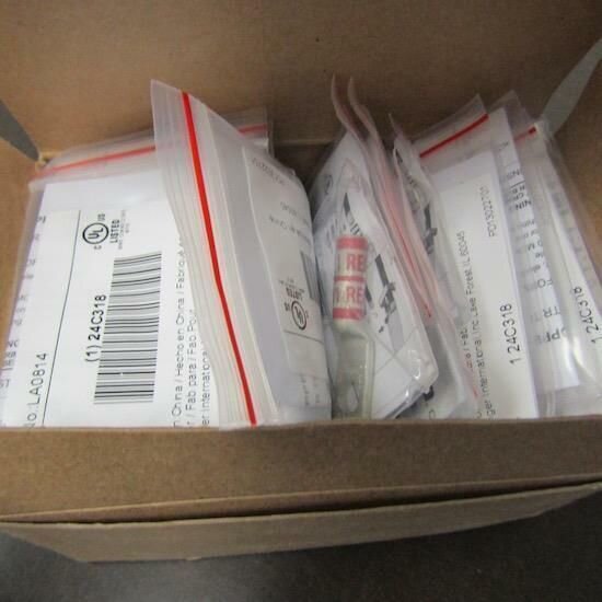 QTY 40 HUYA LA0814/24C318 CABLE SIZE 8 STR TO 500 MCM 1HOLE LUG COMPRESSION CONN