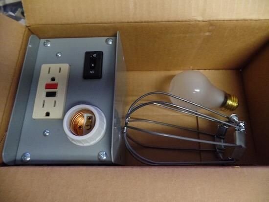 COMBINATION OF RECEPTACLE AND LIGHT (PIT LIGHT)