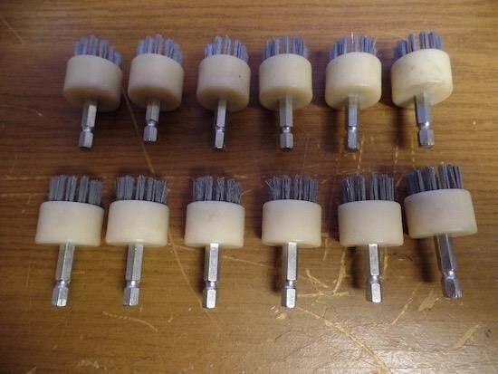 LOT OF 12 BATTERY/UTILITY BRUSH KIT