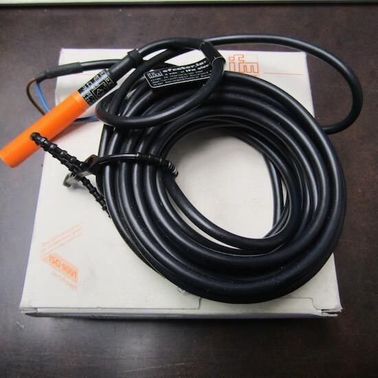 EFECTOR IF2004ABOW/6M / IF-2004-ABOW 20-140V PROXIMITY SENSOR