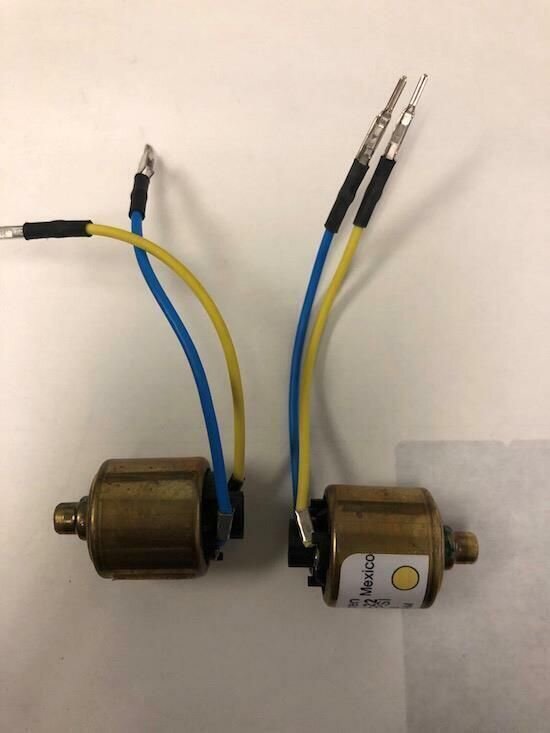 LOT OF 2 NORGREN 7073-22 / 30612B SENSOR 20 PSI