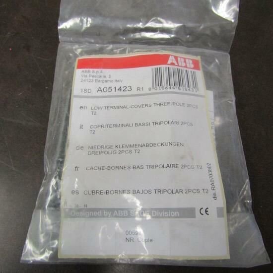 ABB 1SD A051423 R1 LOW TERMINAL FRONT COVERS THREE POLE 2 PCS T2