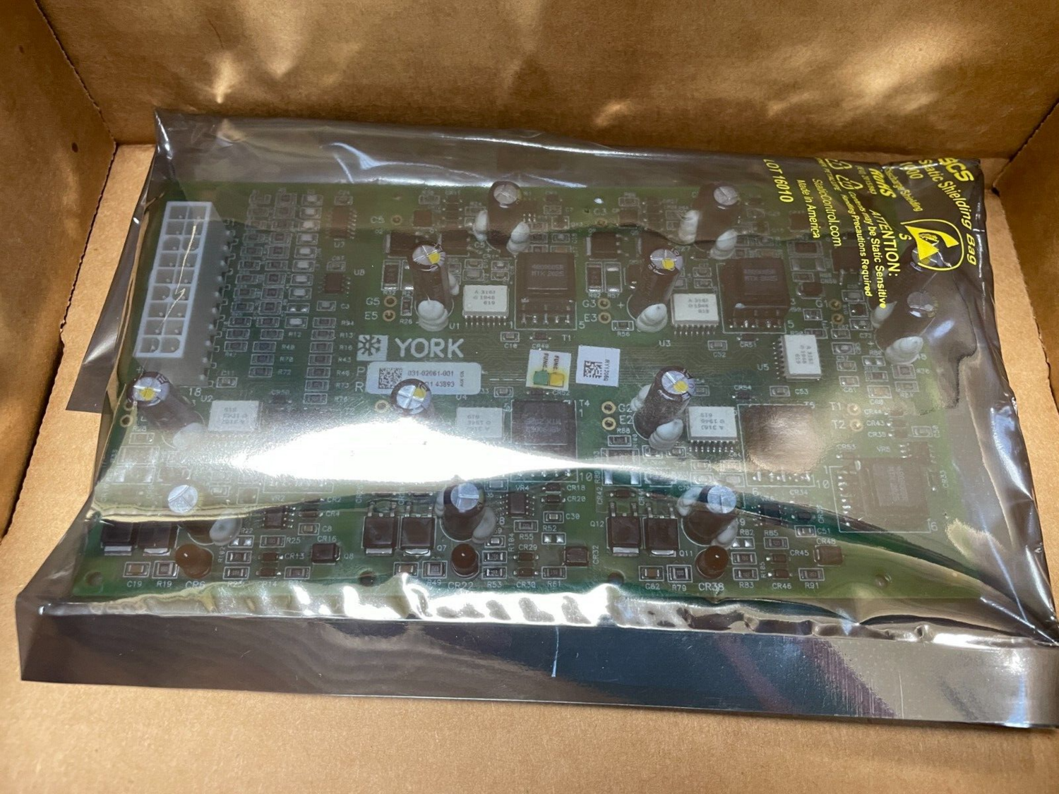 JOHNSON CONTROLS / YORK 031-02061-001 CONTROL GATE DRIVER BOARD