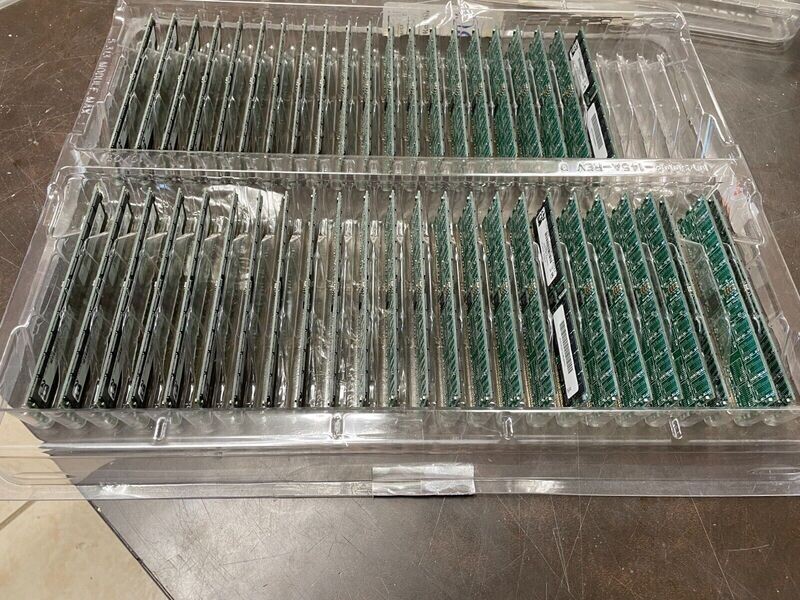 LOT OF 46 VIKING VR4CR287224EBPN1 / PC3200R-30330-Z 1GB Ddr 400mhz 184-Pin CL3 E