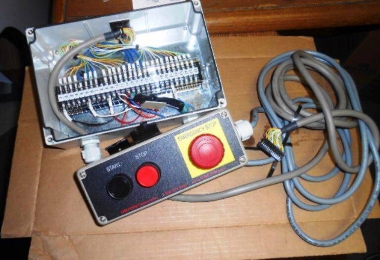 CREFORM CORPORATION START STOP/ EMERGENCY STOP NEW OUT OF BOX