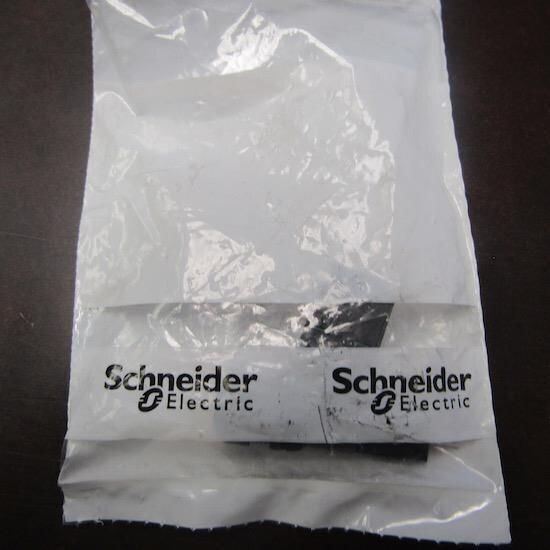 SCHNEIDER ELECTRIC XB6AW5B1B YELLOW PUSH BUTTON