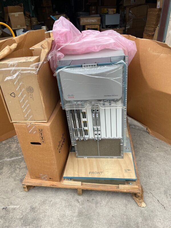 CISCO NEXUS 7000 SERIES N7K-C7010 LOADED SWITCH, SEE CONFIG. IN DESCRIPTION