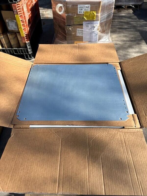 HOFFMAN NVENT MAS0605021R5 WALL MOUNT IP66 1 DOOR ENCLOSURE W/ PNL