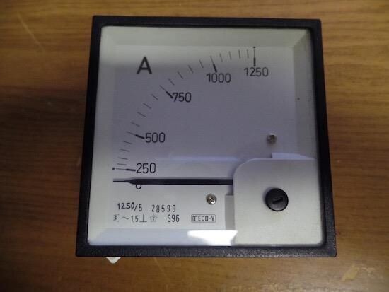 MECO S96 AC MOVING IRON DIN PANEL AMMETER 0-1250A