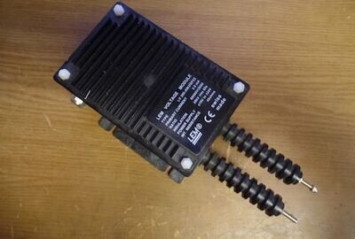 LEM VOLTAGE MODULE TYPE LV 200-AW2/SP22 2.5mA