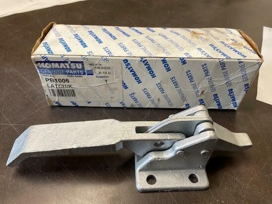 KOMATSU PB1006 LATCH & KEEPER SET