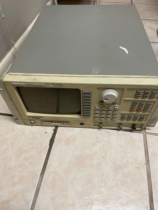 HP HEWLETT PACKARD 35665A DYNAMIC SIGNAL ANALYZER