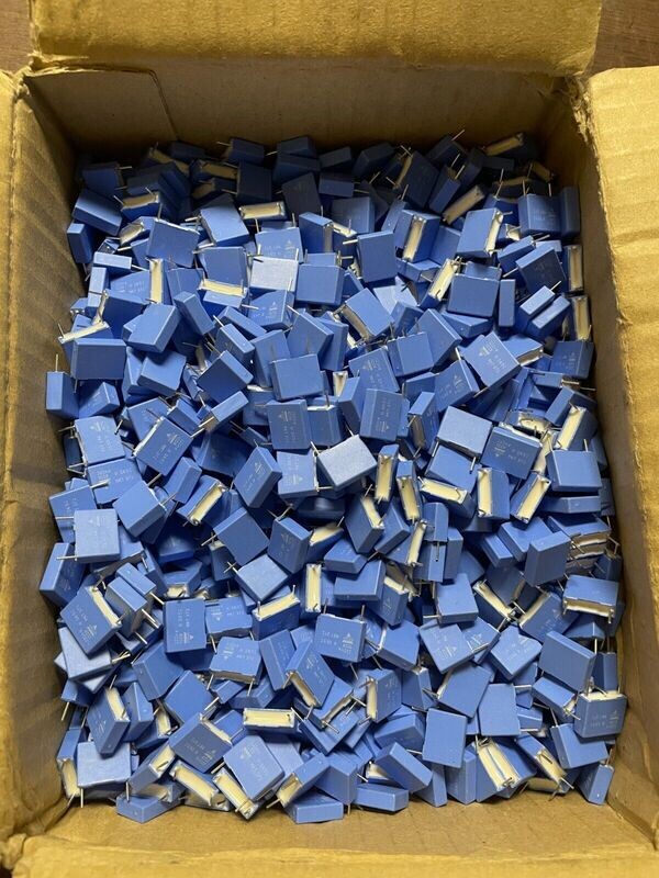 LOT OF 800 VISHAY MKT372 FILM CAPACITOR 100V