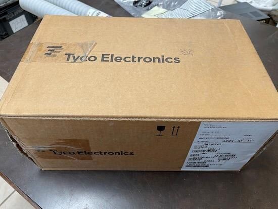 BOX OF 1400 PCS TE CONNECTIVITY 1-84534-6 FPC CONNECTORS