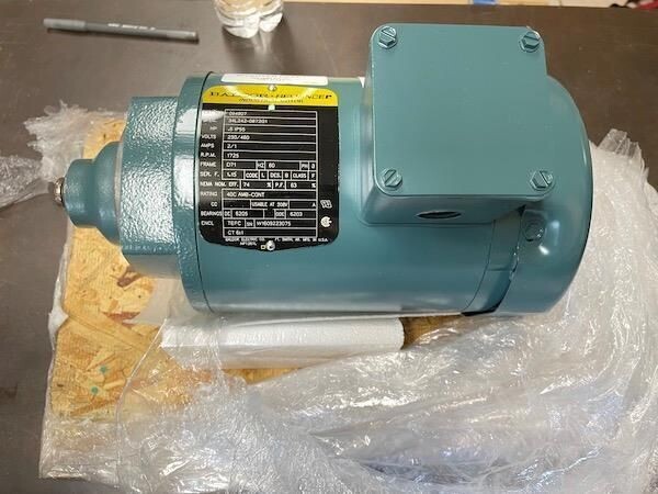 BALDOR RELIANCE 094907 INDUSTRIAL MOTOR .5HP 230/460V 2/1AMPS 1725 RPM