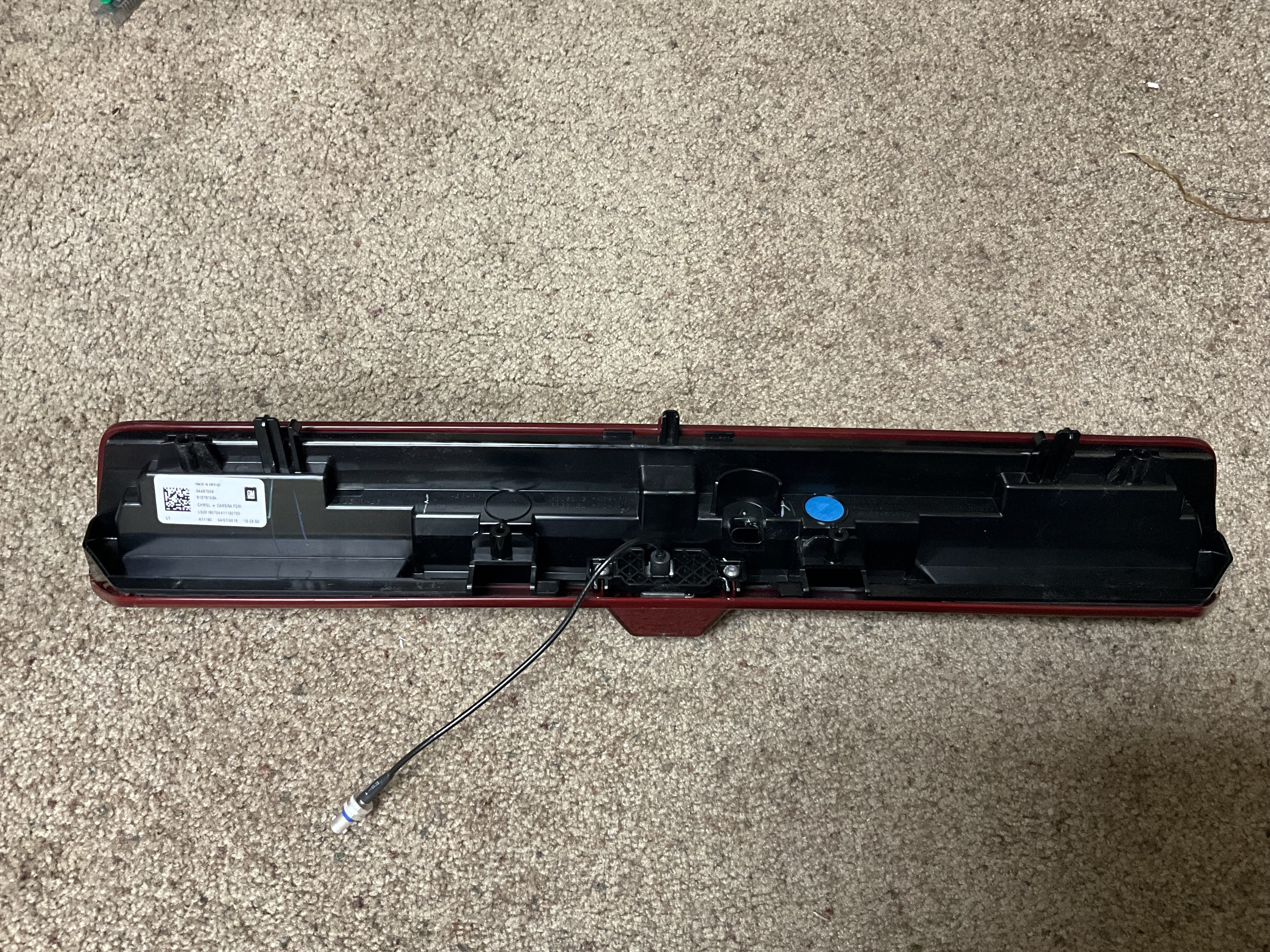 2019-2020 CHEVROLET SILVERADO 1500 HIGH MOUNT 3RD BRAKE LIGHT W/OUT CAMERA