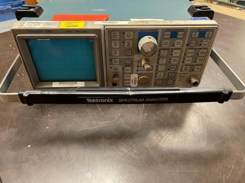 TEKTRONIX 2710 SPECTRUM ANALYZER 10kHz 1.8GHz