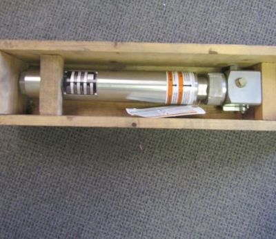 GRACO 214726 / 214-726 SURGE TANK FOR PAINT SPRAYER PUMP GRACO 214726 / 214-726 SURGE TANK FOR PAINT SPRAYER PUMP