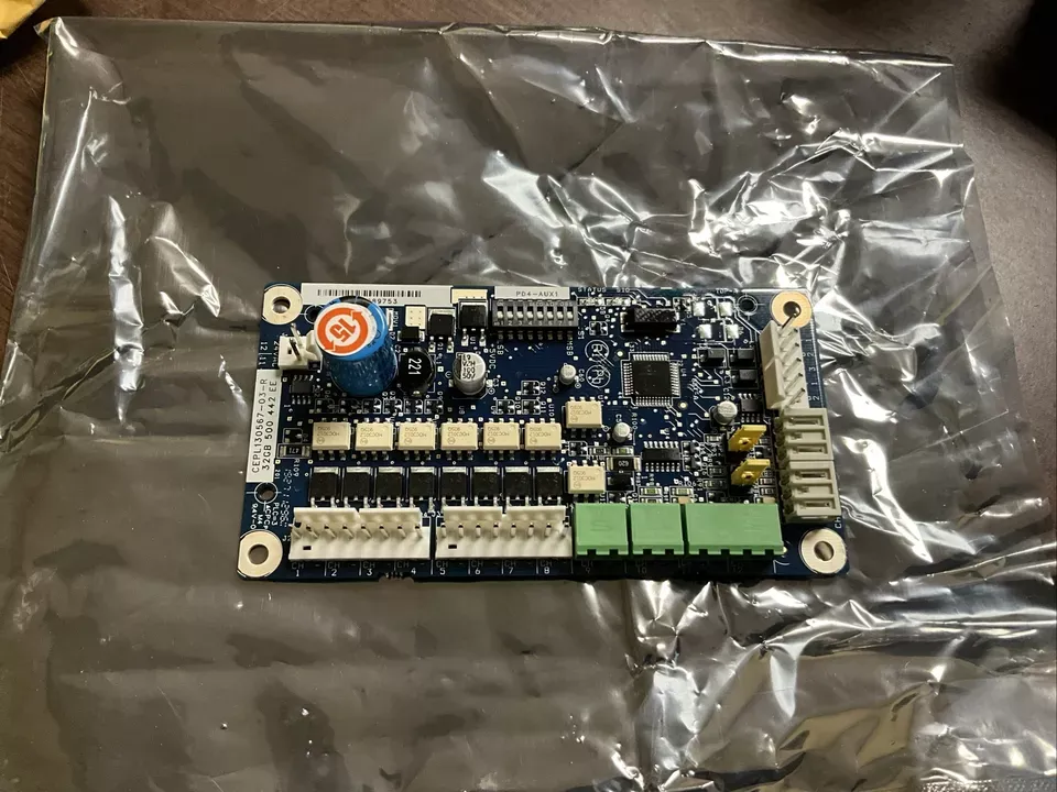 OEM CARRIER CEPL130567-03-R 32GB 500 442 EE DRIVER BOARD