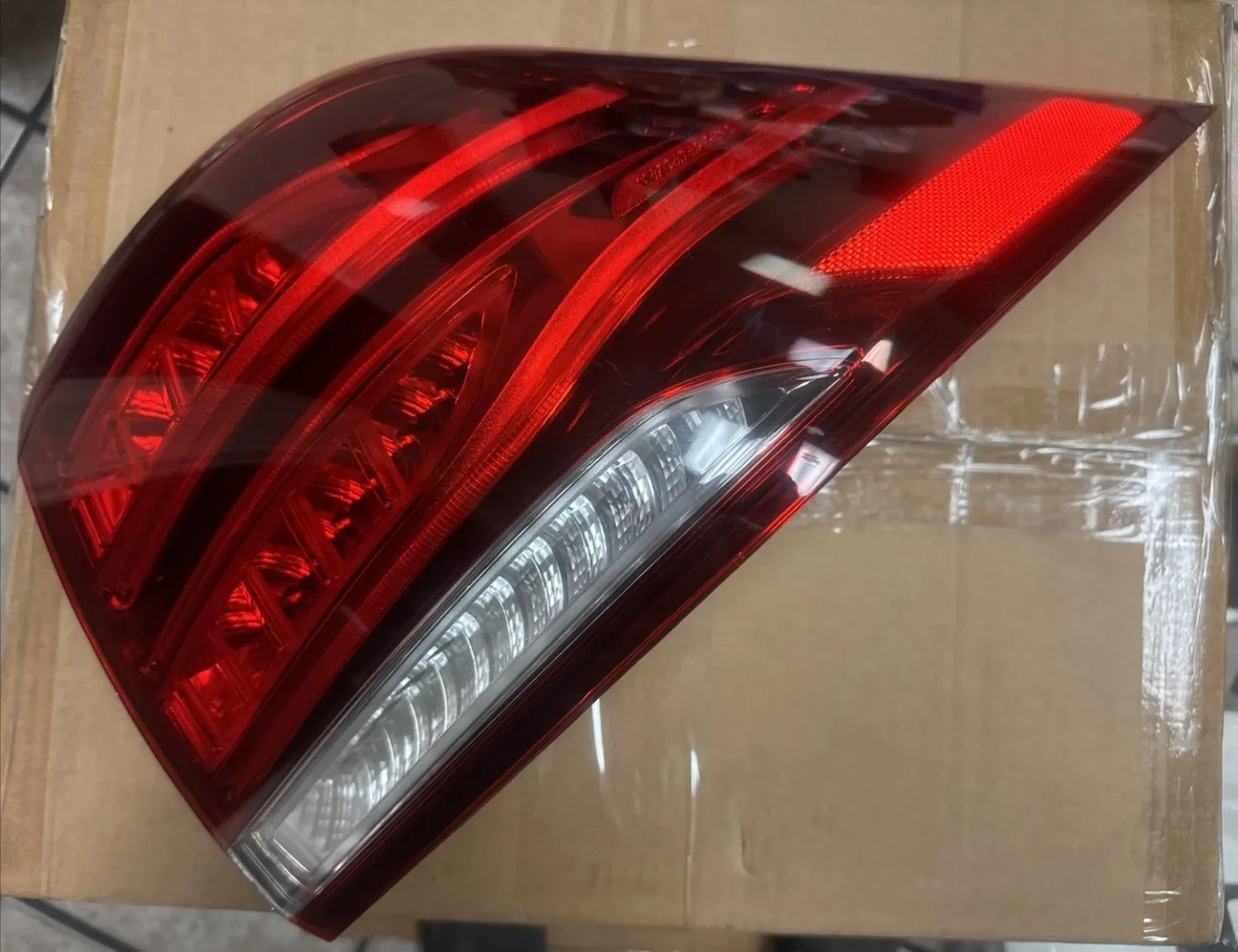 Tail Light 2016-2018 Mercedes-Benz GLE350 Passenger Outer Halogen MB2805113 New Tail Light 2016-2018 Mercedes-Benz GLE350 Passenger Outer Halogen MB2805113 New