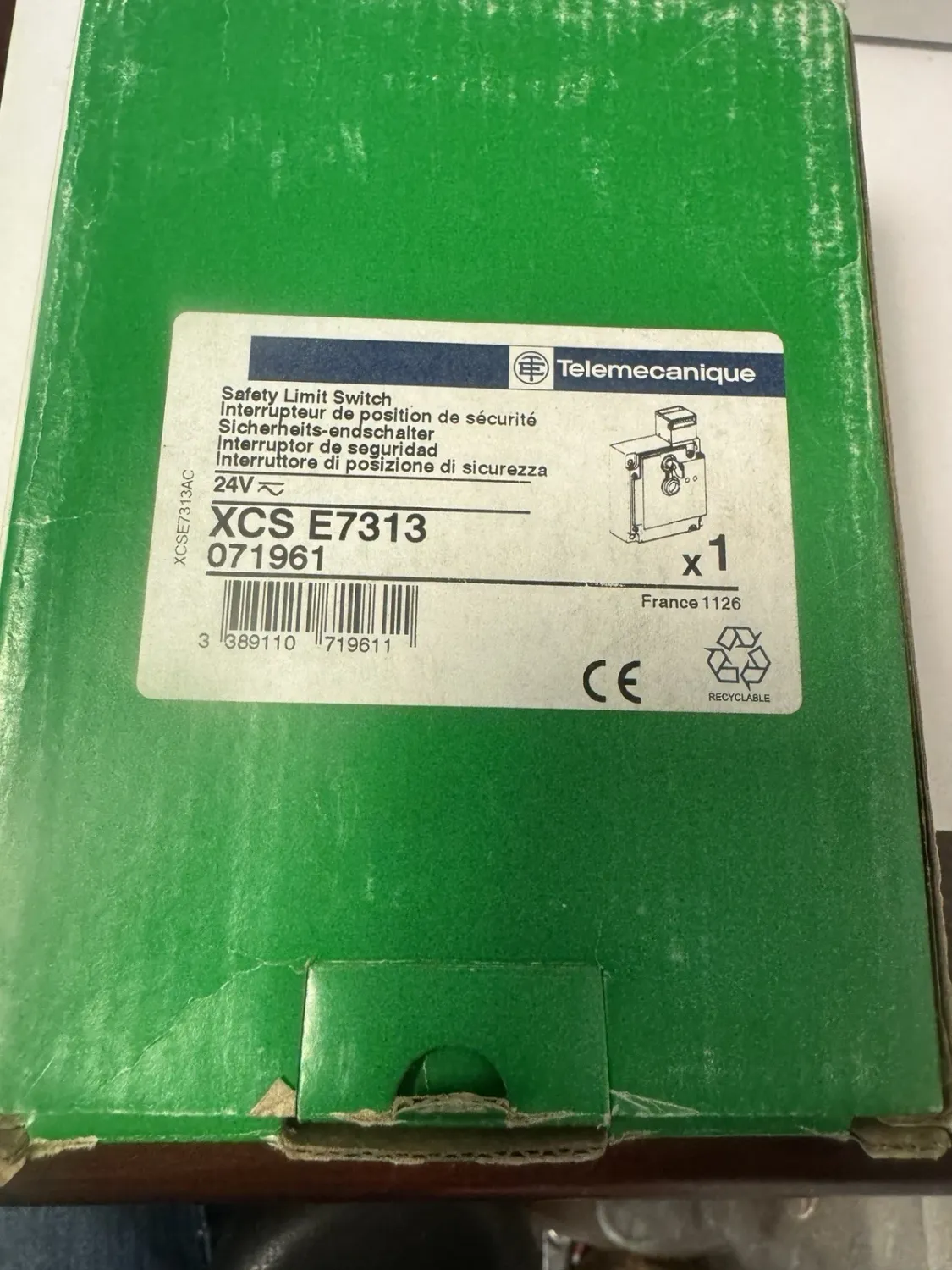 Telemecanique XCSE7313 071961 Safety Interlock Limit Switch Telemecanique XCSE7313 071961 Safety Interlock Limit Switch