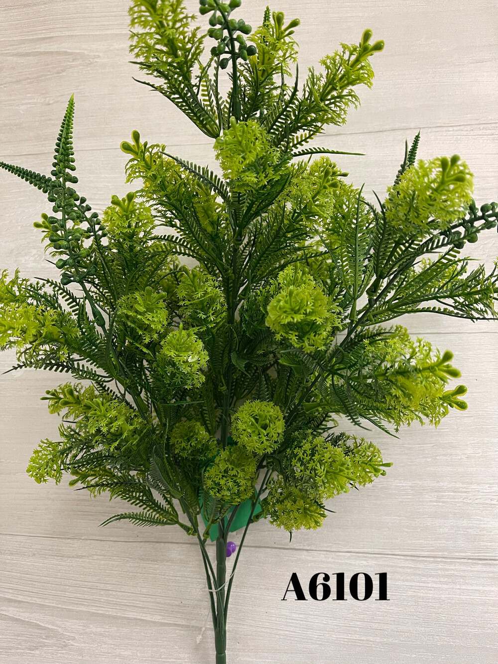 Medium Greenery Bush w/Fern x6 - A6101