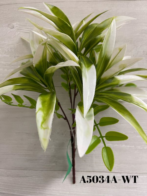 Eucalyptus Greenery Bush x5 - White