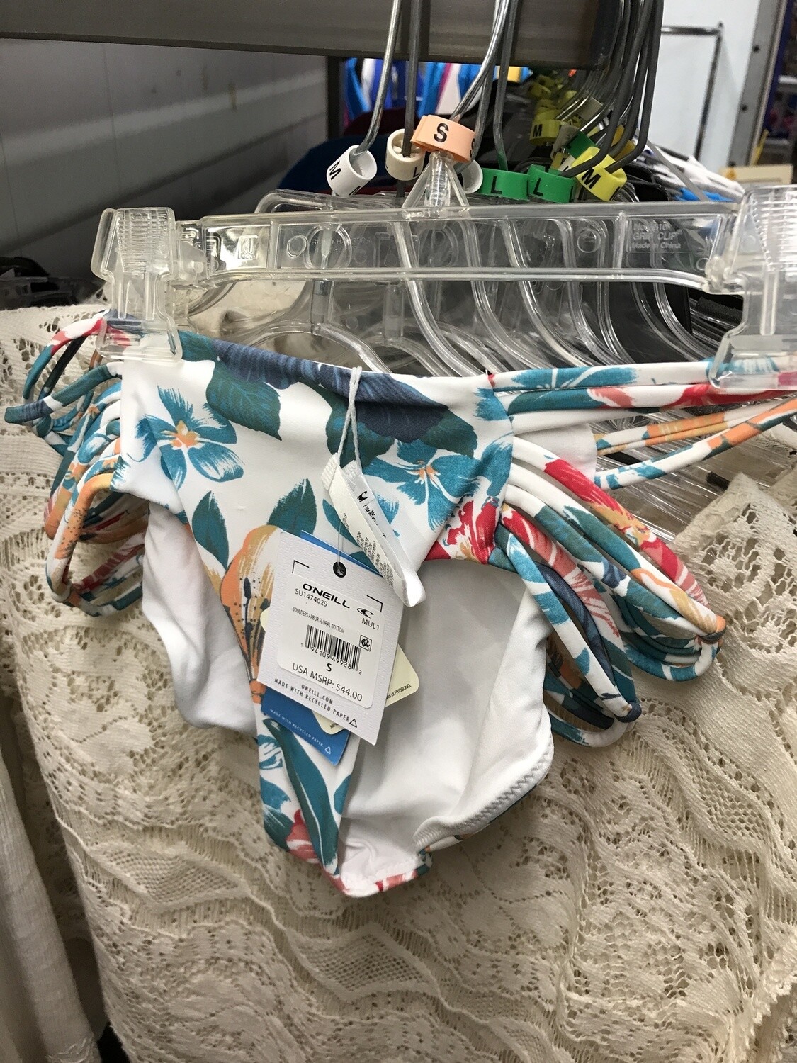 Boulders Arbor Floral Bottom Mul 1