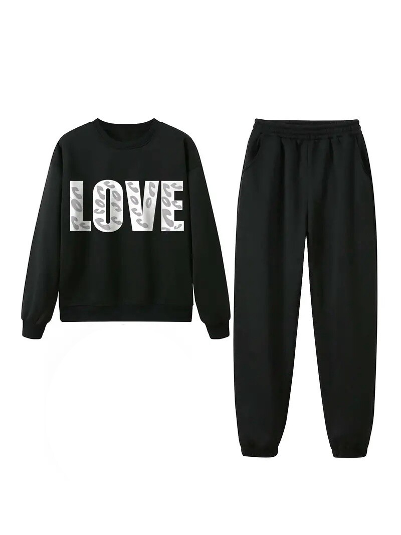 Sweatshirt & Sweatpants Outfit