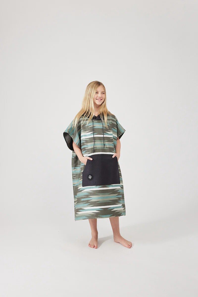 Nomadix Changing Poncho: S/M