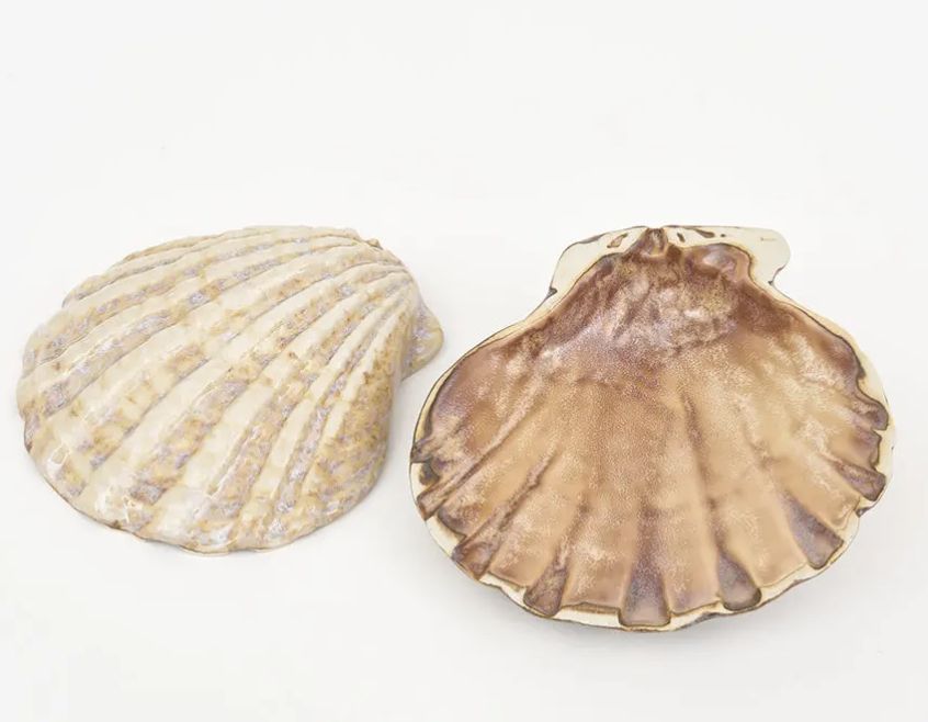 SCALLOP SHELL PLATES, CERAMIC, NEUTRALS
