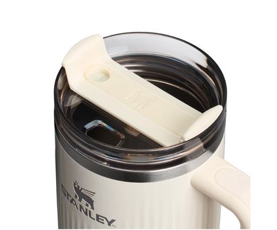 Stanley The Quencher H2.0 Fluted Tumbler | 40 OZ Cream Gloss