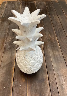 15" PINEAPPLE DECOR
