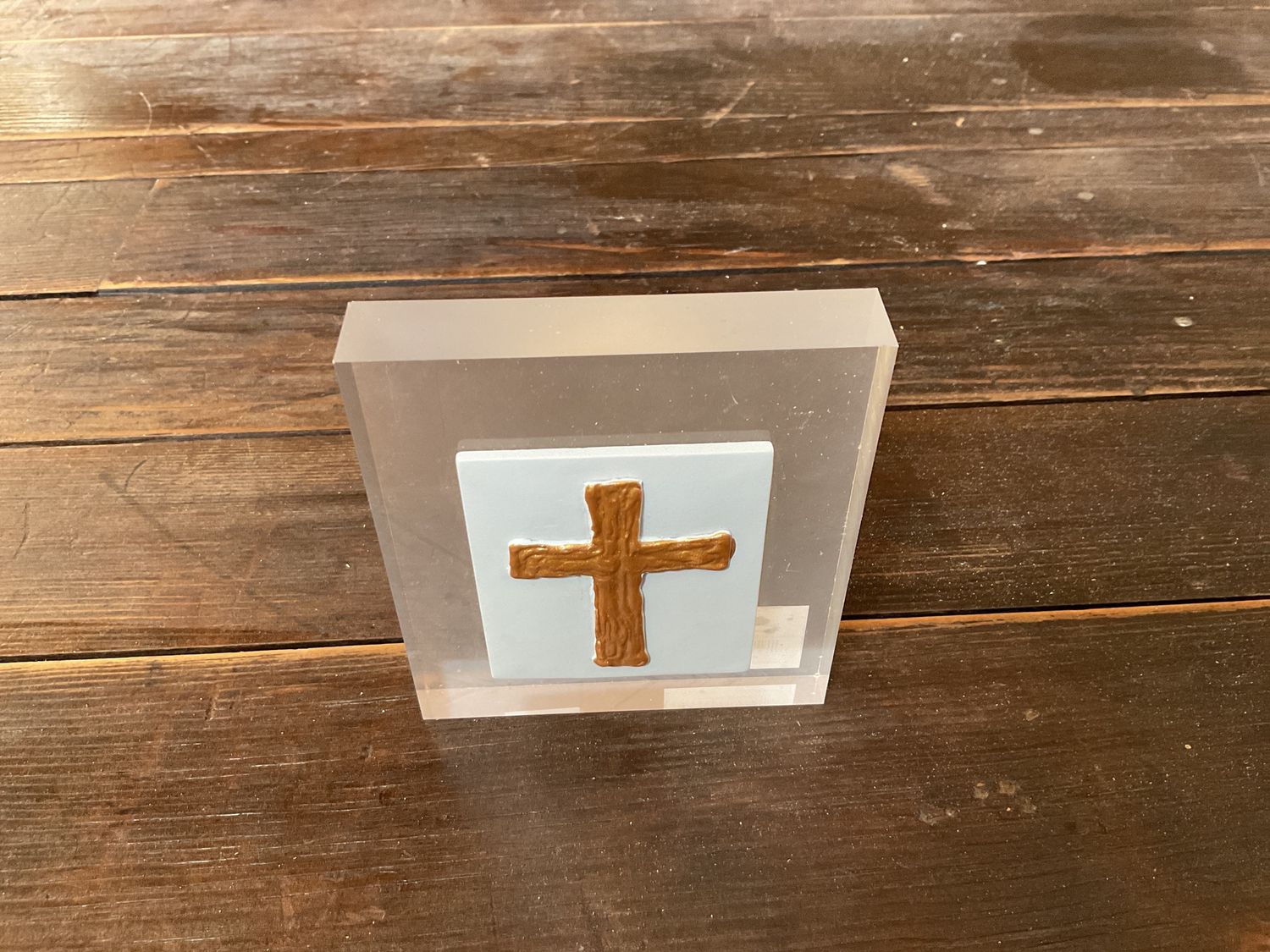 MUD PIE SMALL CROSS ACRYLIC CROSS PLAQUE